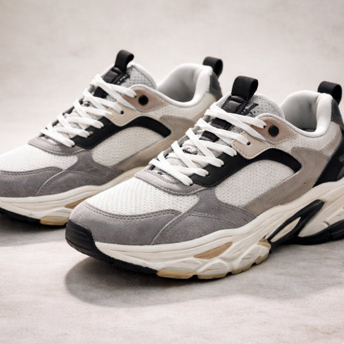 Sepatu Sneakers Gradasi